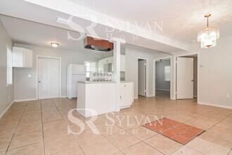 1724 N Washington Ave in Clearwater, FL - Building Photo - Building Photo
