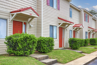 Summer Court Townhomes in Enterprise, AL - Building Photo - Building Photo