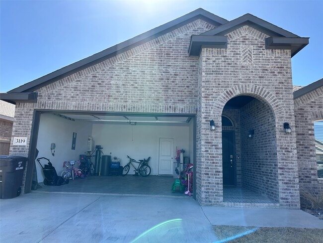 3119 Mearns Ct in Midland, TX - Building Photo - Building Photo