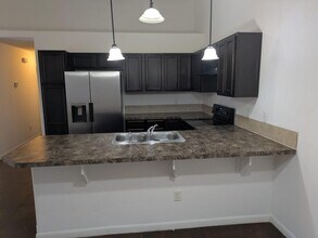 1332 N Curtis Ct in Wichita, KS - Building Photo - Building Photo