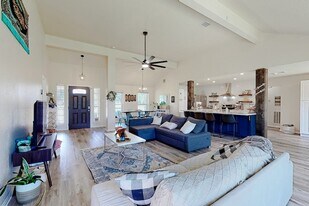 2918 Amber Ln in Rosenberg, TX - Building Photo