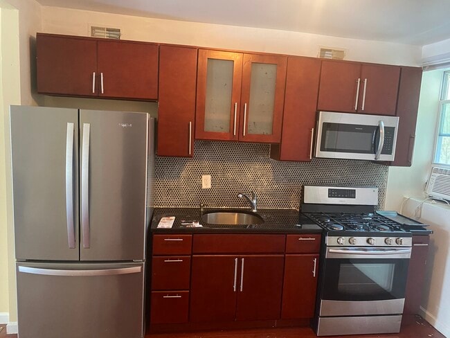 5629 Malcolm St in Philadelphia, PA - Building Photo - Building Photo