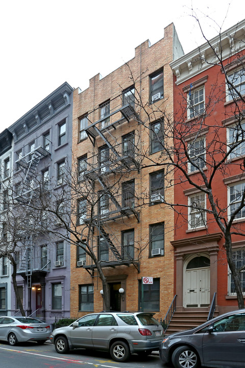 225 W 15th St in New York, NY - Foto de edificio