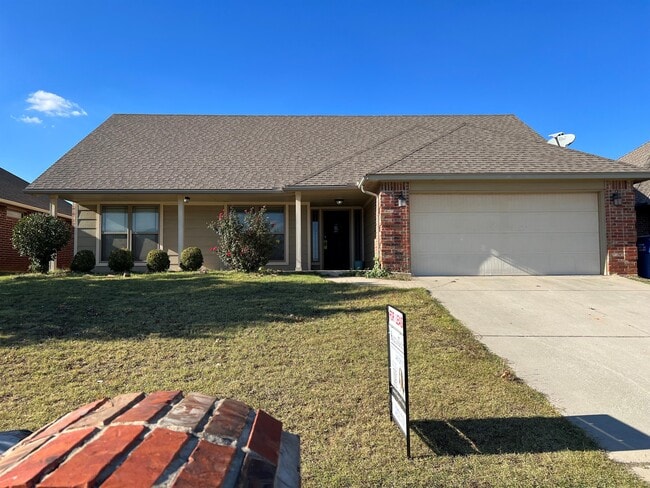 20677 Frontier Pl in Harrah, OK - Building Photo - Building Photo