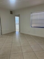 1928 N 20th Ave in Hollywood, FL - Building Photo