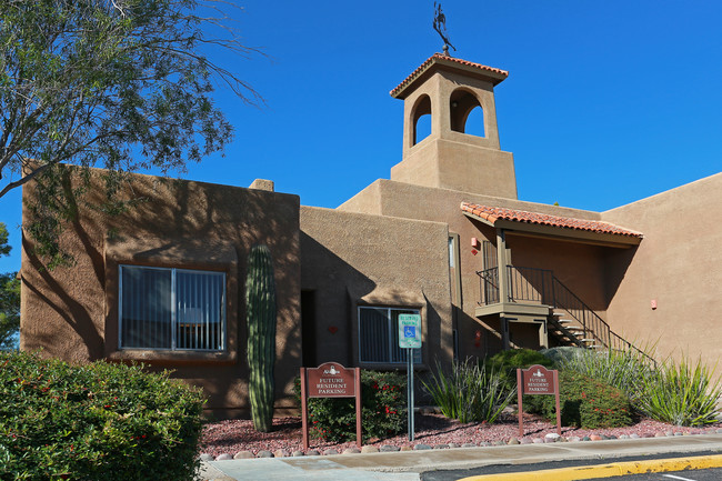 Altamira Apartments in Tucson, AZ - Building Photo - Building Photo