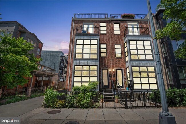 2106 10th St NW in Washington, DC - Building Photo - Building Photo