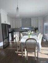 28 Jefferson Ave in Danbury, CT - Building Photo