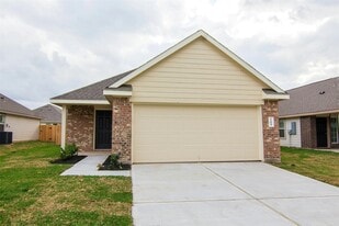 105 Blue Crane St in Huntsville, TX - Building Photo