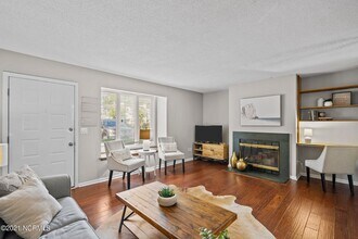 420 Cobblestone Dr in Wilmington, NC - Building Photo - Building Photo