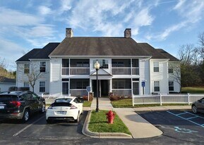 2768 S Knightsbridge Cir in Ann Arbor, MI - Building Photo