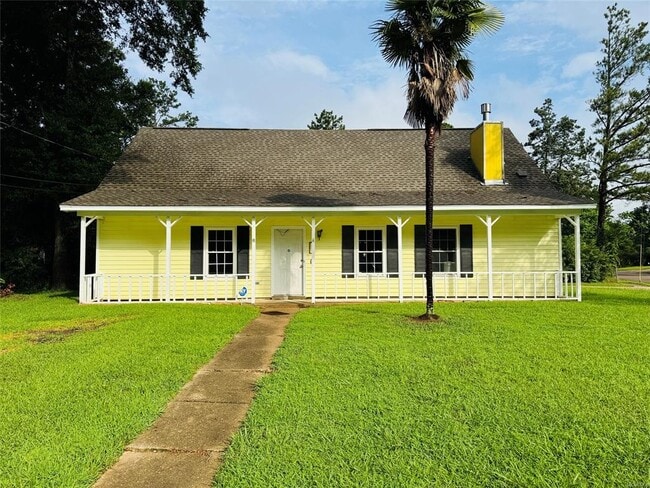 property at 697 Chatsworth Dr
