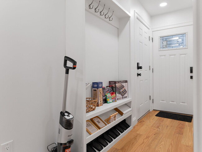 1 Central Sq, Unit 1 in Cambridge, MA - Building Photo - Building Photo