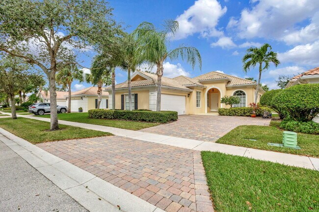 8241 Tobago Ln in Wellington, FL - Building Photo - Building Photo