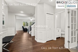 11435 79th Way NE in Kirkland, WA - Building Photo - Building Photo