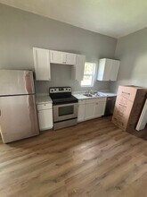 1636 N Sherman Ave in Springfield, MO - Foto de edificio - Building Photo