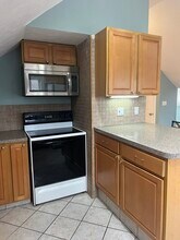 466 E Merrimack St-Unit -3 in Lowell, MA - Building Photo - Building Photo