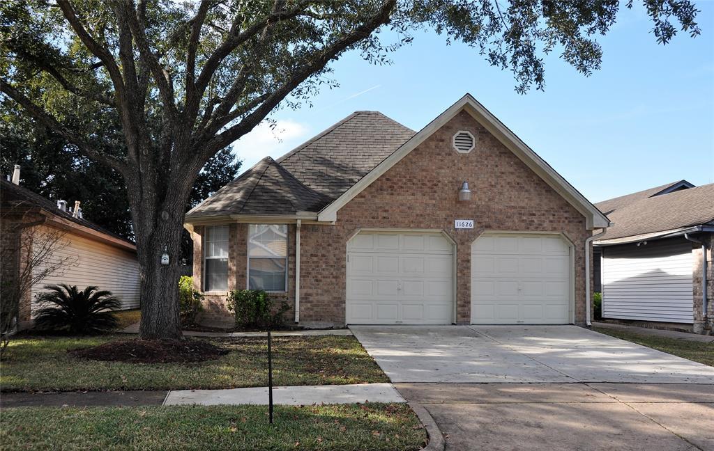 11626 Gullwood Dr in Houston, TX - Building Photo