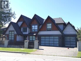 8211 Seafair Dr in Richmond, BC - Building Photo