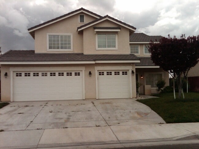 property at 723 Champagne Ct