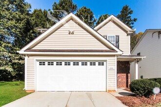 644 Stillgreen Ln in Charlotte, NC - Building Photo - Building Photo