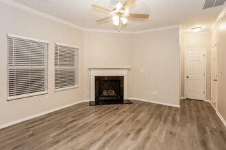 4611 Meadowfield Rd in Charlotte, NC - Foto de edificio - Building Photo