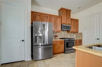 28 W Oaks Dr in Houston, TX - Building Photo - Building Photo