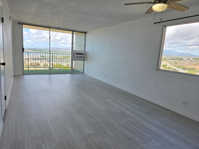 property at 98-099-99 Uao Pl