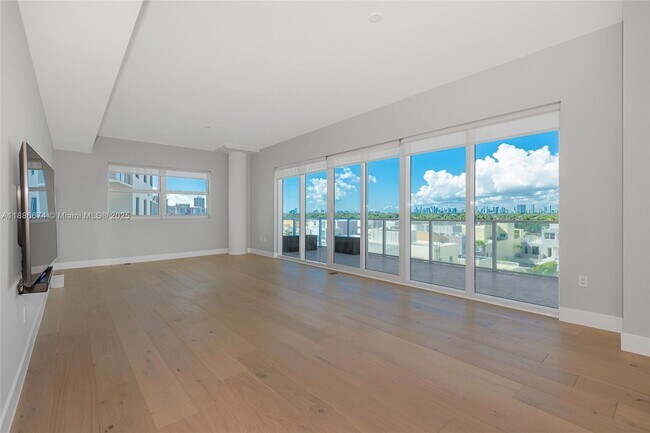 6103 Aqua Ave in Miami Beach, FL - Building Photo - Building Photo