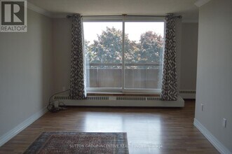 2-32 Albert St in Barrie, ON - Building Photo - Building Photo