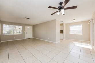 5448 63rd Way N in St. Petersburg, FL - Building Photo - Building Photo