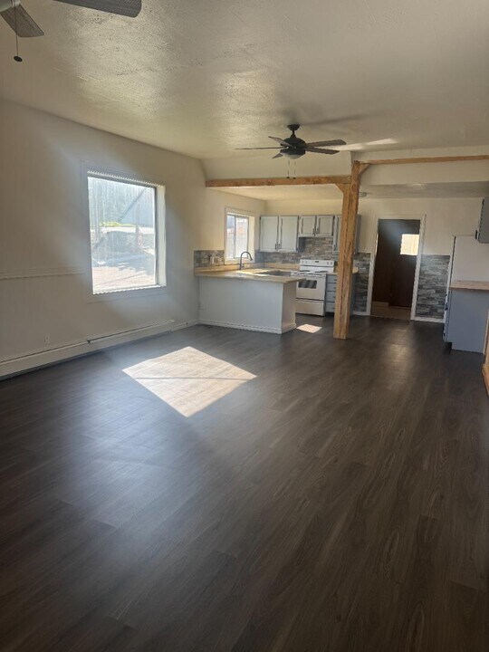 613 Sage Ave in Kemmerer, WY - Building Photo