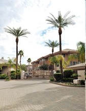 The Biltmore Palms in Phoenix, AZ - Building Photo - Building Photo