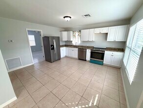 5414 Manning Ave in West Palm Beach, FL - Building Photo - Building Photo