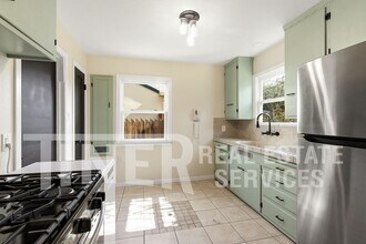 5000 Reid Way in Sacramento, CA - Building Photo - Building Photo