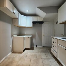 2116 Rugby Rd in Dayton, OH - Building Photo - Building Photo
