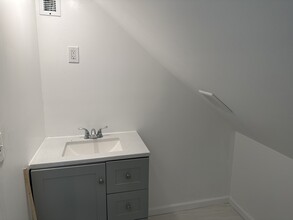 166 Bond St in Bridgeport, CT - Building Photo - Building Photo