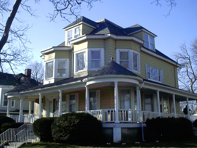 401 Sewall Ave, Unit 2 in Asbury Park, NJ - Building Photo - Building Photo