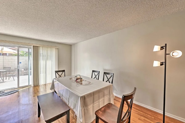 123 Undisclosed in Anaheim, CA - Foto de edificio - Building Photo