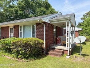 2703 Jackson Dr in Greenville, NC - Building Photo - Building Photo