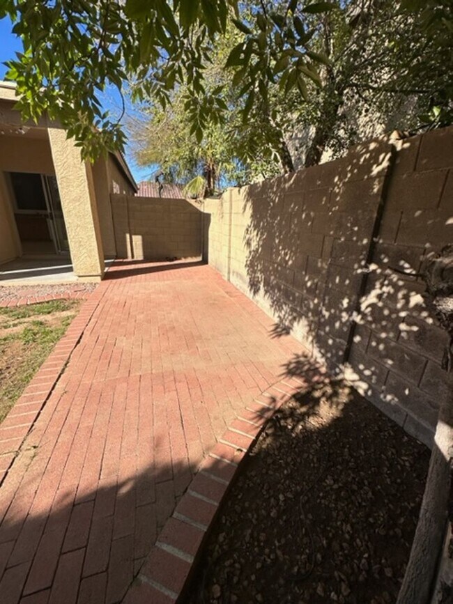 2443 E Peach Tree Dr in Chandler, AZ - Building Photo - Building Photo
