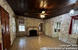 19614 Grey Forest Dr in Helotes, TX - Building Photo - Building Photo