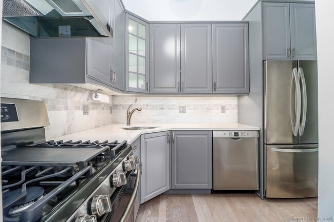 property at 15 Quincy Close