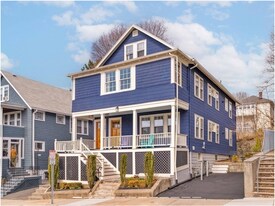 12 Upland Rd in Somerville, MA - Building Photo