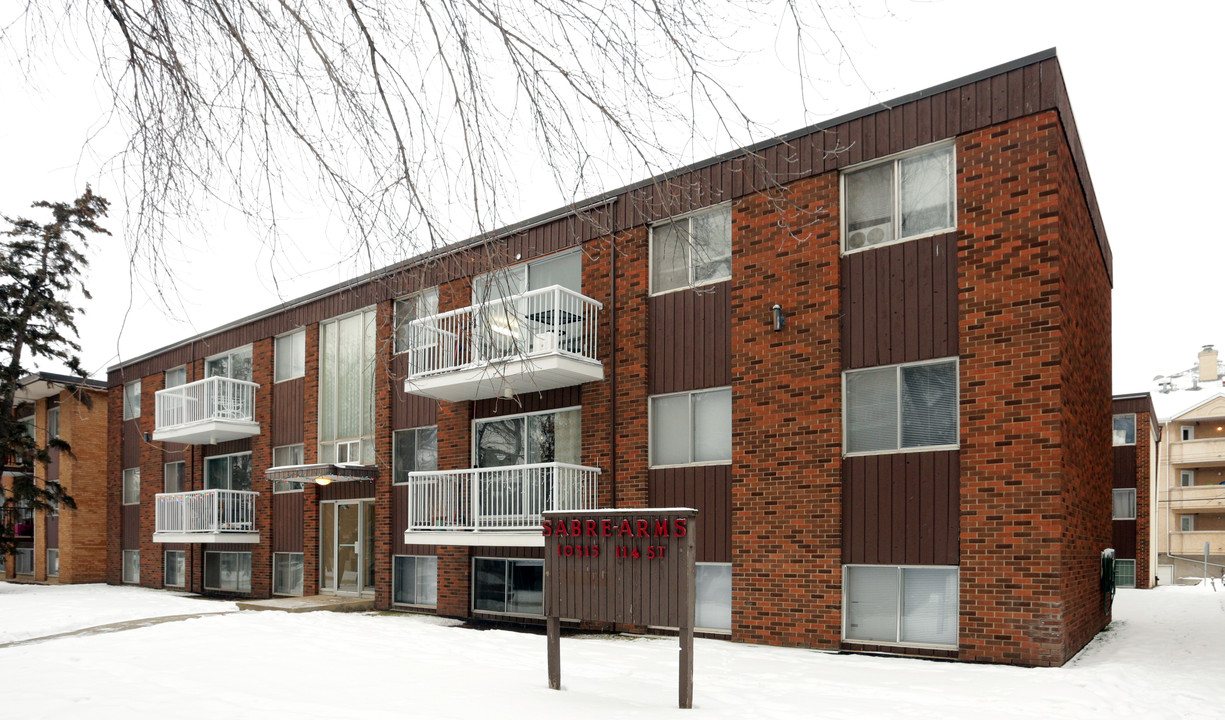 10315 114 St in Edmonton, AB - Building Photo