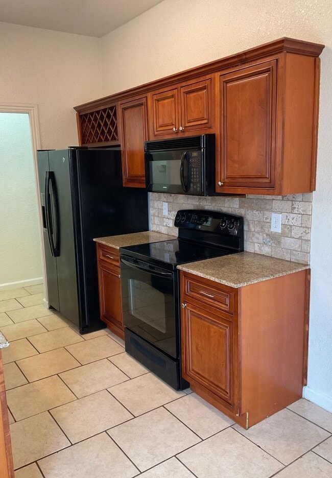 2017 Dickens Dr in Killeen, TX - Building Photo - Building Photo