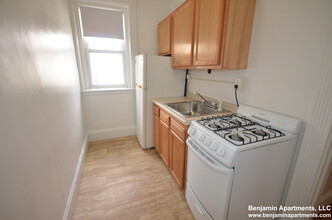 1330 Commonwealth Ave, Unit 24 in Boston, MA - Building Photo - Building Photo
