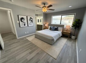 8332 La Roche Ln in Houston, TX - Building Photo