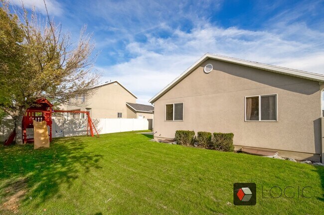 1965 Napa Dr in Saratoga Springs, UT - Building Photo - Building Photo