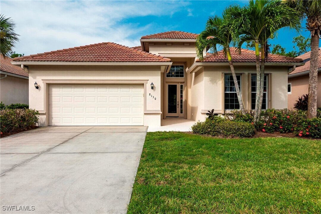 8150 Valiant Dr in Naples, FL - Building Photo